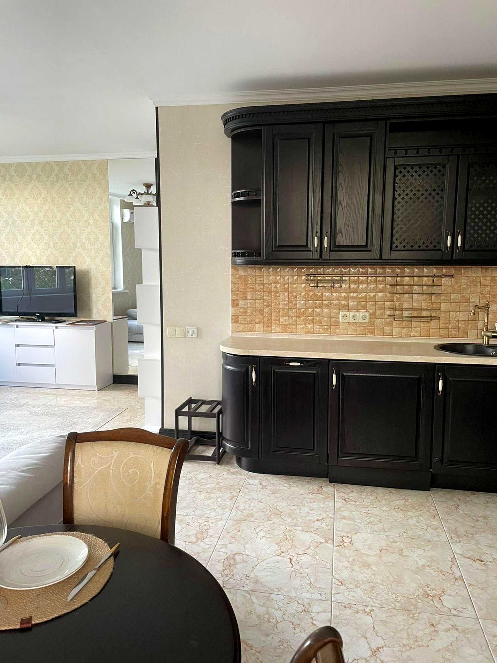 Оренда 3-кімнатної квартири, 87 м² — Дніпровський район 3