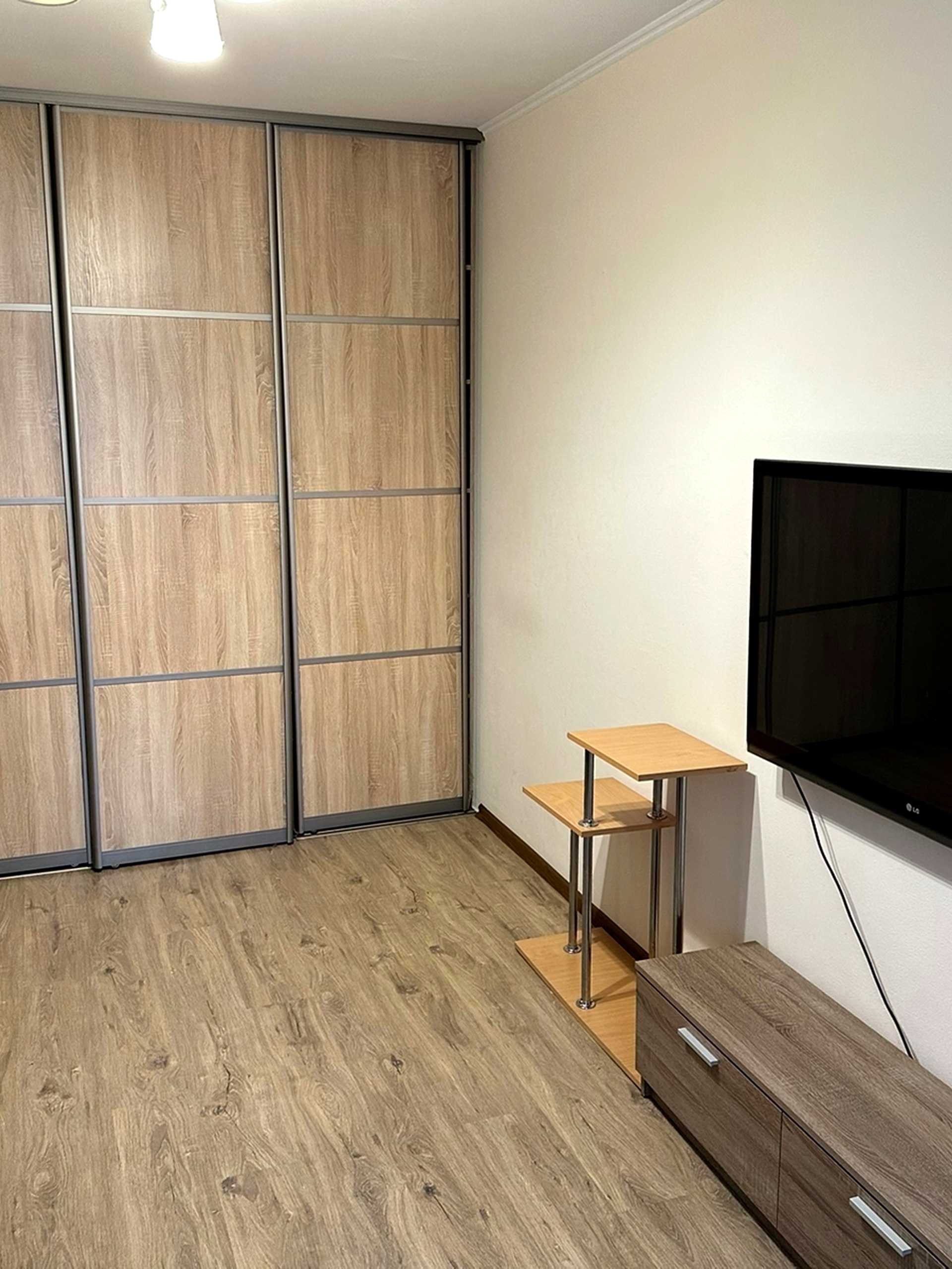 Продаж 1-кімнатної квартири, 37 м² — Дарницький район 5