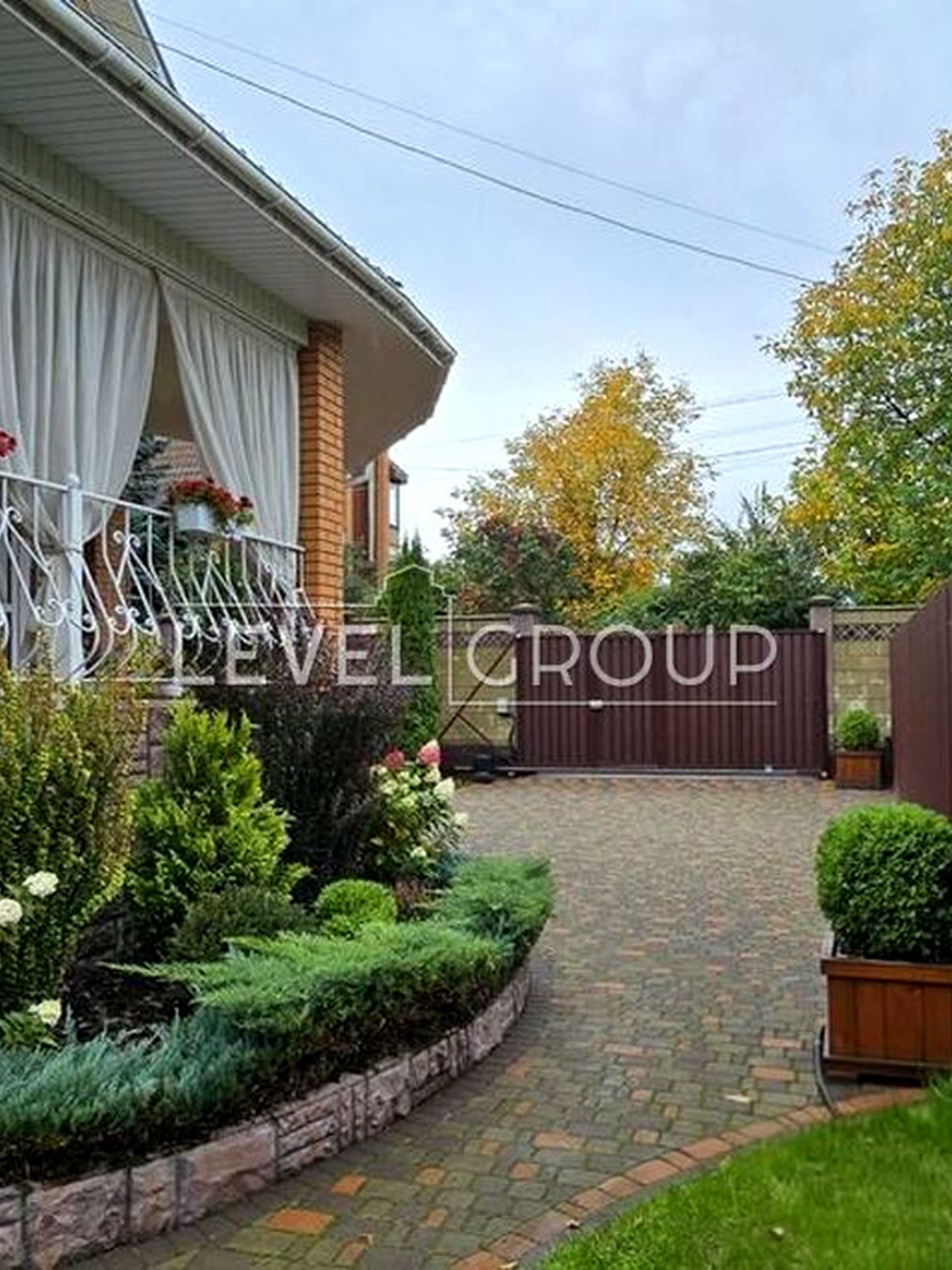 Продаж будинку, 215 м² — Оболонський район 3