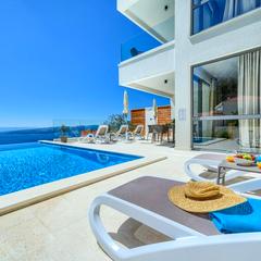 Мікушина Наталія