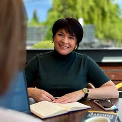 Лопатко Людмила