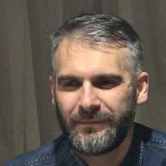 Іванік Євгеній