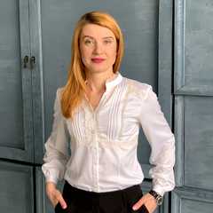Луговська Юлія