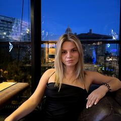 Алад'єва Анастасія