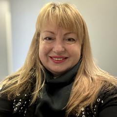 Дмитрієва Олена