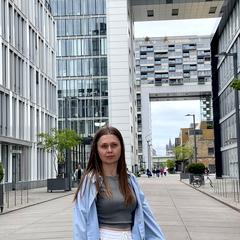 Задвірна Зоряна