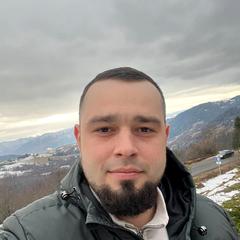 Пухір Євгеній