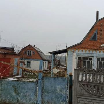 1/2 буденка з гаражем, кладовою, погрибом та літньою кухнею +газ/світл