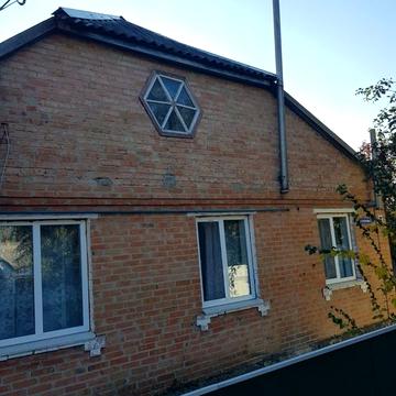 Продається будинок смт Шишаки