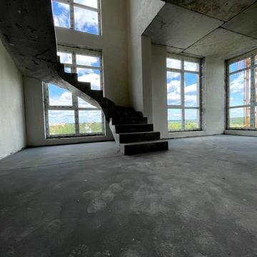 Продам видову 3-кімнатну квартиру поруч з Ірпінською набережною.