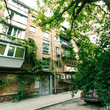 Двухкомнатная квартира на Печерске