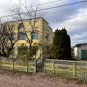 Продам будинок в селі Скибин, 32сот.участок.