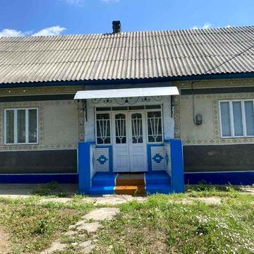 Продам будинок .