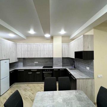 Здається в оренду 2-кімнатна квартира + кухня студія