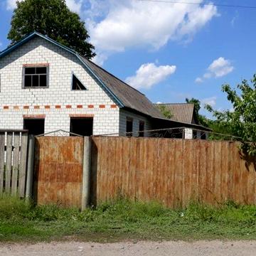 Продам будинок (недобудований)