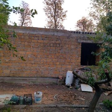 Продам недостроенный дом с участком на Кривой балке