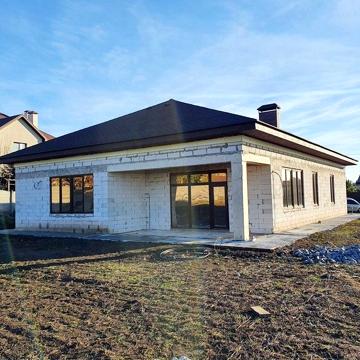 Продам дом под отделку Новоалександровка