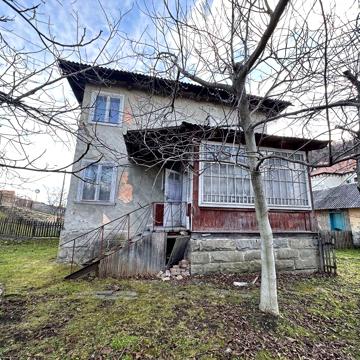 Продається будинок + земельна ділянка