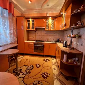 Пасічна вул., 38а