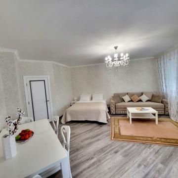 Luxury 2-bed apartment near Pozniaky metro