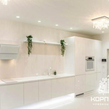 Київська набережна вул., 4