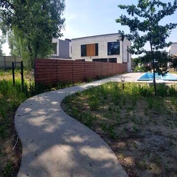 Житловий комплекс біля Води.