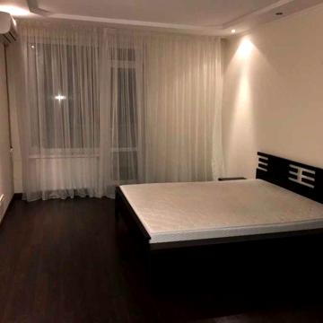 Простора квартира, вул. Львівська 22А, метро Житомирська, Святошин.