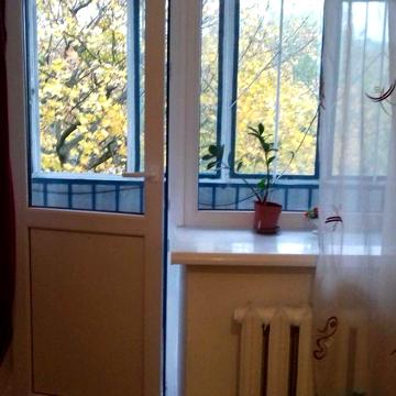 власник  кв-ра реальна Здам 1- кв-ру вул зелена  бл центр без комісії