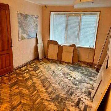 Продаж від власника, без комісій АН!! 3кім кв-ра по вул.Запорізькій, 7