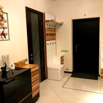 Олімпійська вул., 10б