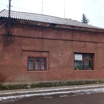 Продам будинок в центрі міста площа Корятовича