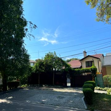 Драгоманова вул. (Димитрова), 39