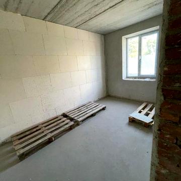 Продаж квартири в зданому будинку і з ВЛАСНИМ ДВОРИКОМ!