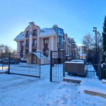 Продаж 3-х кімнатної квартири 150 м.кв. м.Бровари