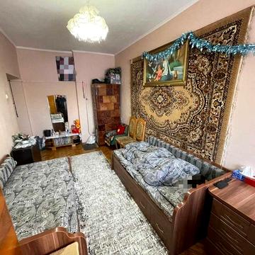 Продається 2-кімнатна квартира у центрі міста