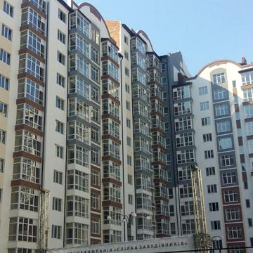 Продам, Здана, Центр,,3-кімнатна, р-н гот.Надії, Бандери ЖК Центральне