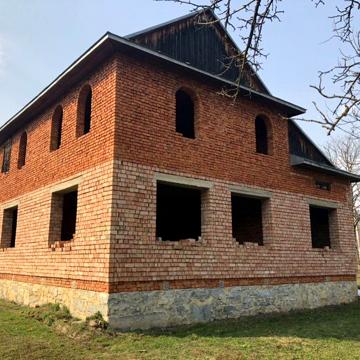 Продам будинок в карпатах +гараж