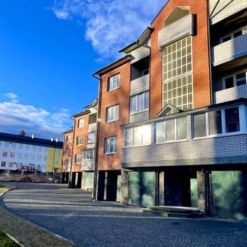 Продаю двохрівневу трьохкімнатну квартиру в м.Чортків.