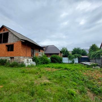 Будинок м.Тячів, 6 сотих землі, р-н пожежної станції/кафе"Тарілка" !!!