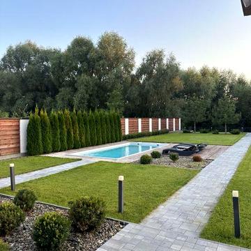 Продаж будинку з ремонтом Княжичі 190м2 18 соток