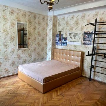 Продам 3х кімнатну квартиру Господар