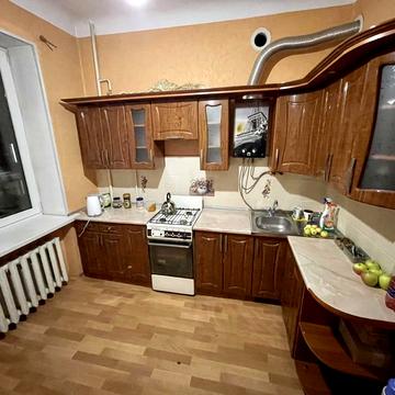 Продаж 2-ох кімнатної Сталінки в центральній частині міста
