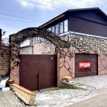 Переяславська вул.