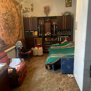 Продам 1 комн квартиру в Жековском доме ул Толстого