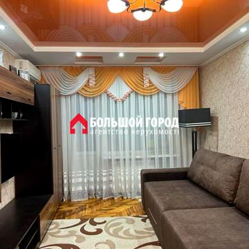 Чарівна вул., 155