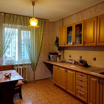 Продам 4- кімнатну квартиру на Таврійському! Без ріелторських.