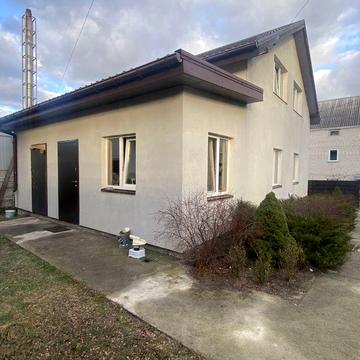 Окремий будинок в Бучі з ремонтом, меблями і технікою