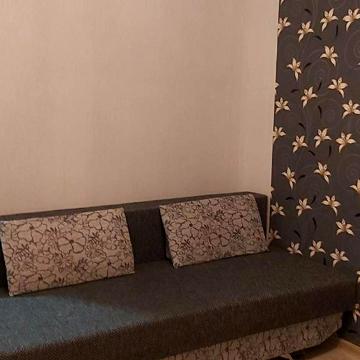 майдан Героїв Небесної Сотні пл. (Руднєва майдан), 7