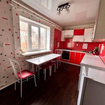 Продам будинок з гаражем і ділянкою