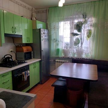 Продам 3 комнатную квартиру с кап.ремонтом